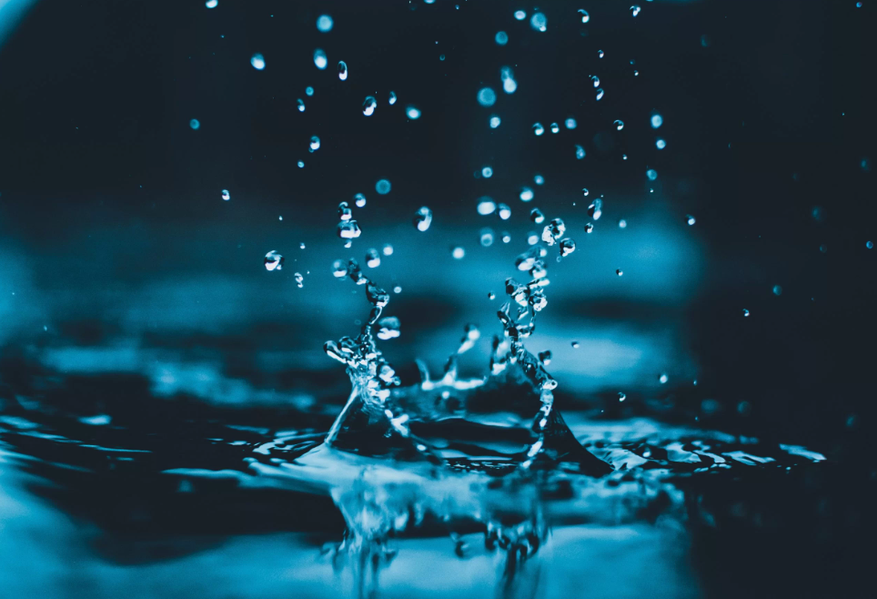 7 Easy Ways to Reconnect with Water (The Elixir of Life)